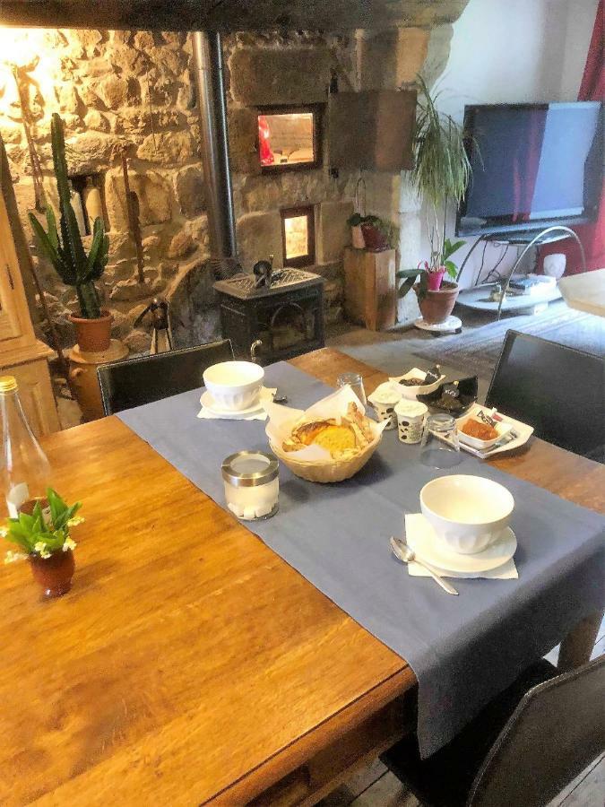 L'Embellie Bed and Breakfast Bertignat Buitenkant foto